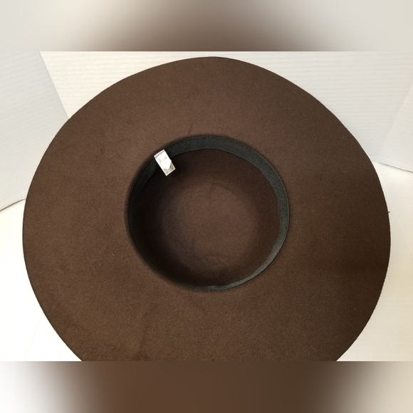 Womens Round Top Floppy Felt Hat - Picture 5 of 5